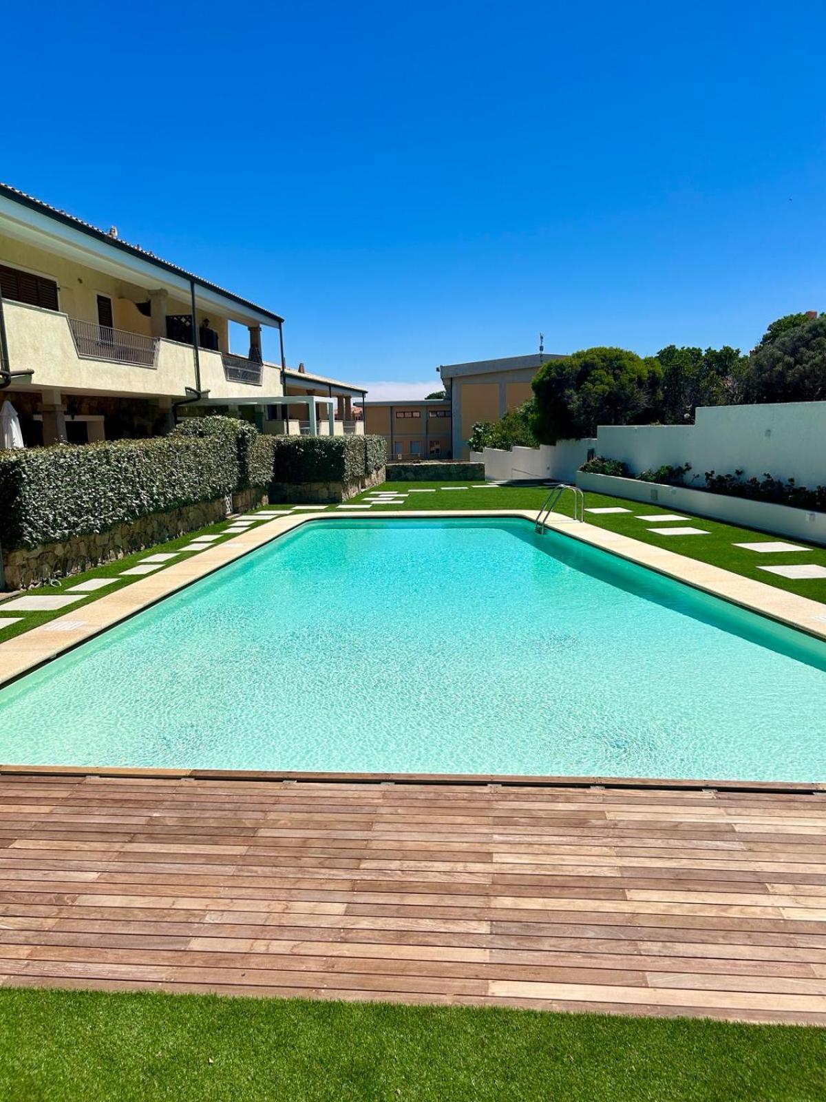 Appartamento Incantevole Con Piscina Palau Buitenkant foto
