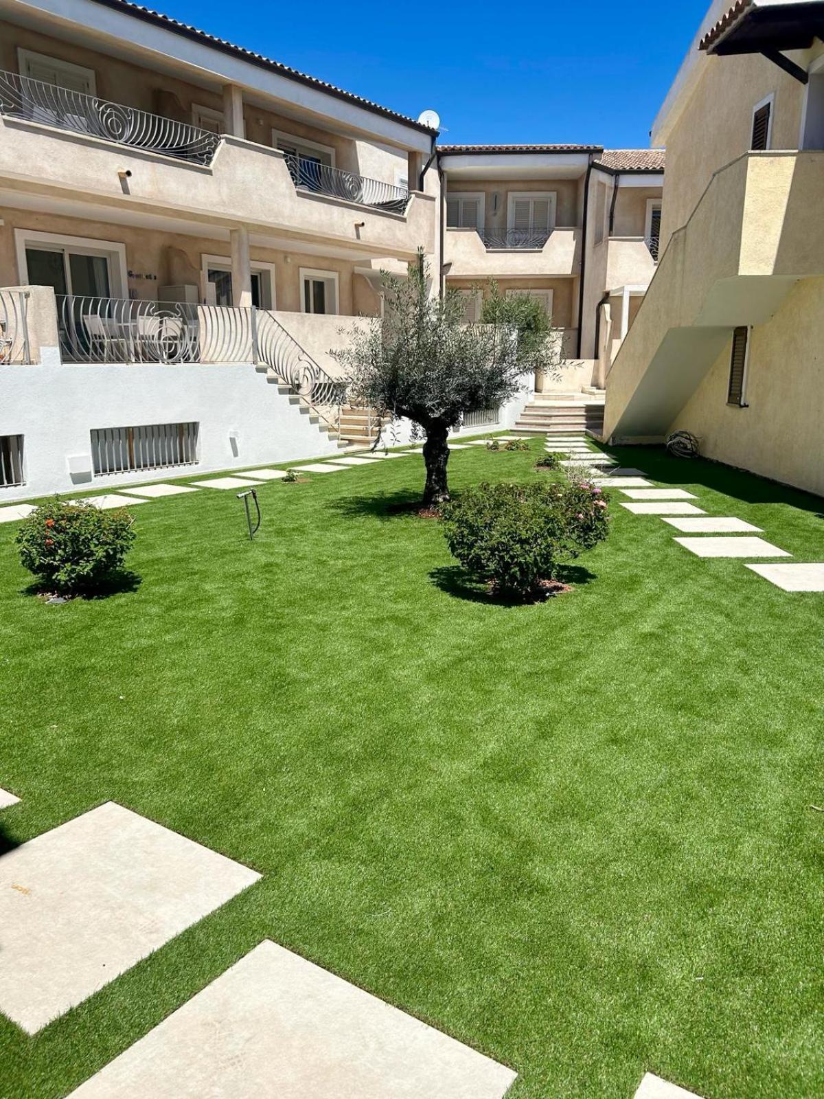 Appartamento Incantevole Con Piscina Palau Buitenkant foto